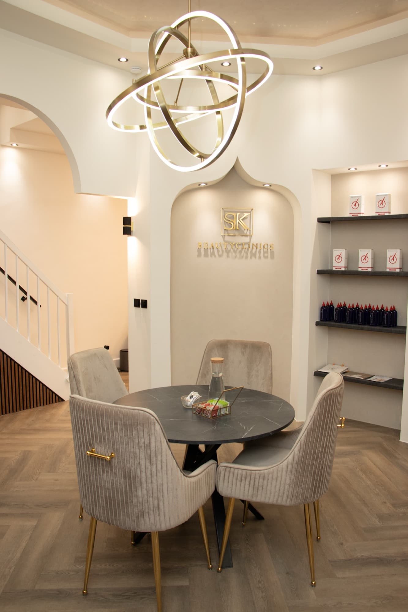 Rustige, warme ruimte van SK Beautyclinics voor de Japanese Head Spa